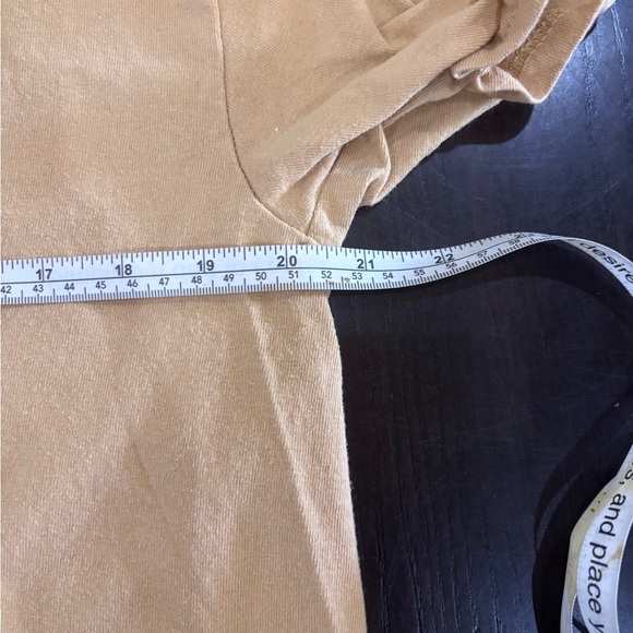 Disney Winnie the Pooh Cropped Tshirt Size Large - Picture 6 of 9